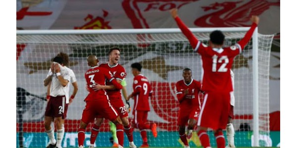 Il Liverpool ha sconfitto l'Arsenal per vincere il terzo turno della Premier League